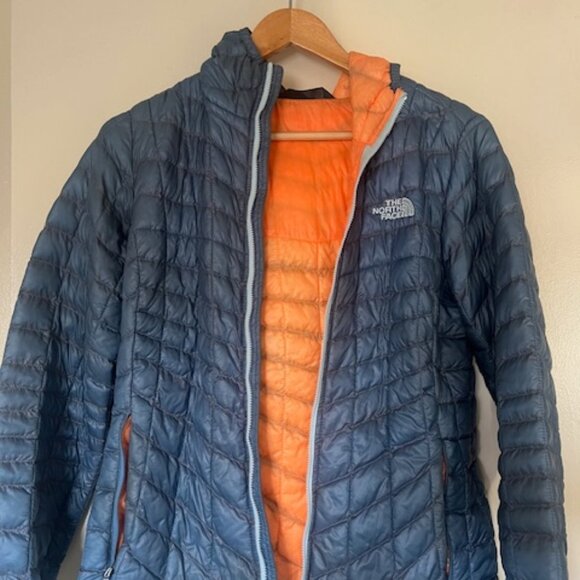 The North Face Hooded Jacket - Picture 1 of 2